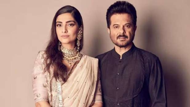 Guess Who : बच्चों के भीड़ में हैं आज के आपके चहेते स्टार्स, आज बॉलीवुड में है इनका अलग ही दबदबा, क्या आपने पहचाना ?