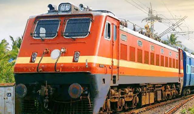 15073 Singrauli - Tanakpur Triveni Express : यात्रीगण कृपया ध्यान दें! सिंगरौली से चलने वाली त्रिवेणी एक्सप्रेस हुई रद्द, जाने डिटेल