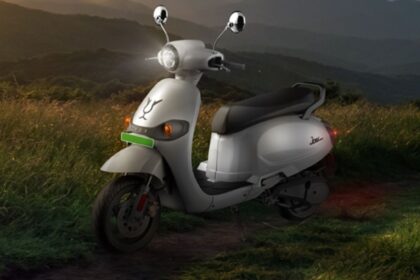 Joy Hydrogen Water Scooter: डीजल, पेट्रोल और इलेक्ट्रिक वाहनों की हुयी छुट्टी, आयी पानी से चलने वाली स्कूटर, 1 लीटर पानी से 150KM का सफर