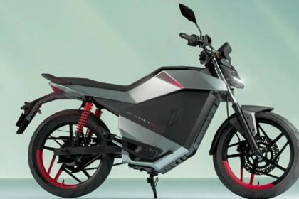 Ola First Electric Bike Launched : साइकिल की कीमत में लांच हुई ओला की पहली इलेक्ट्रिक बाइक, फुल चार्ज में मिलेगा 579 KM की रेंज